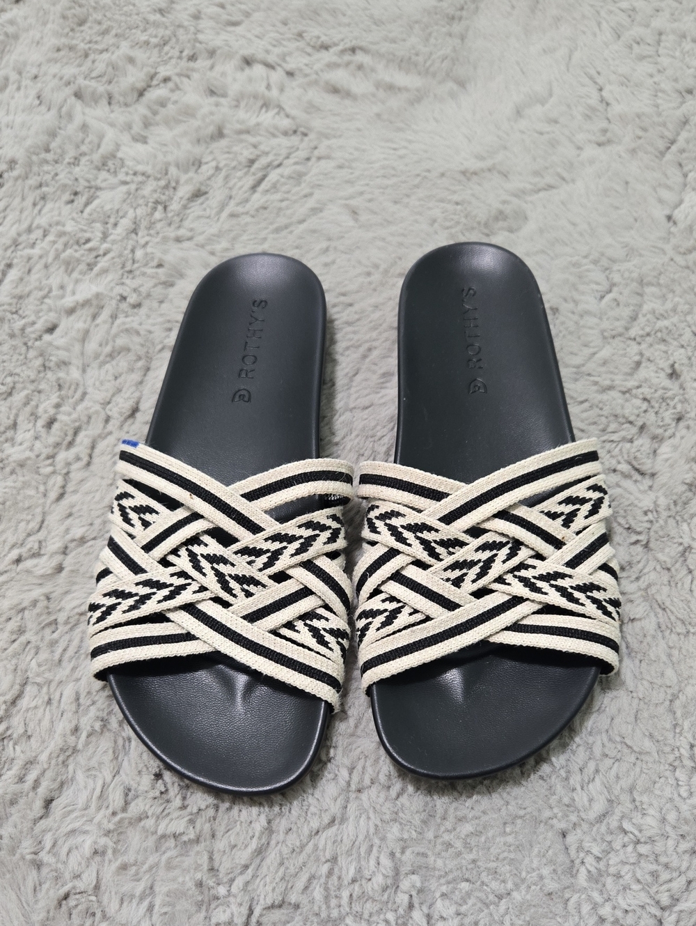 Rothy's knit crisscross straps slides sandals white and black size 7.5
